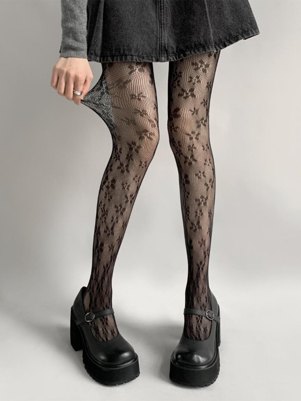 Women's Floral Cherry Blossom Sakura Flower Pattern Black Fishnet Tights